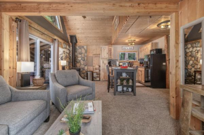 Camp David by NW Comfy Cabins